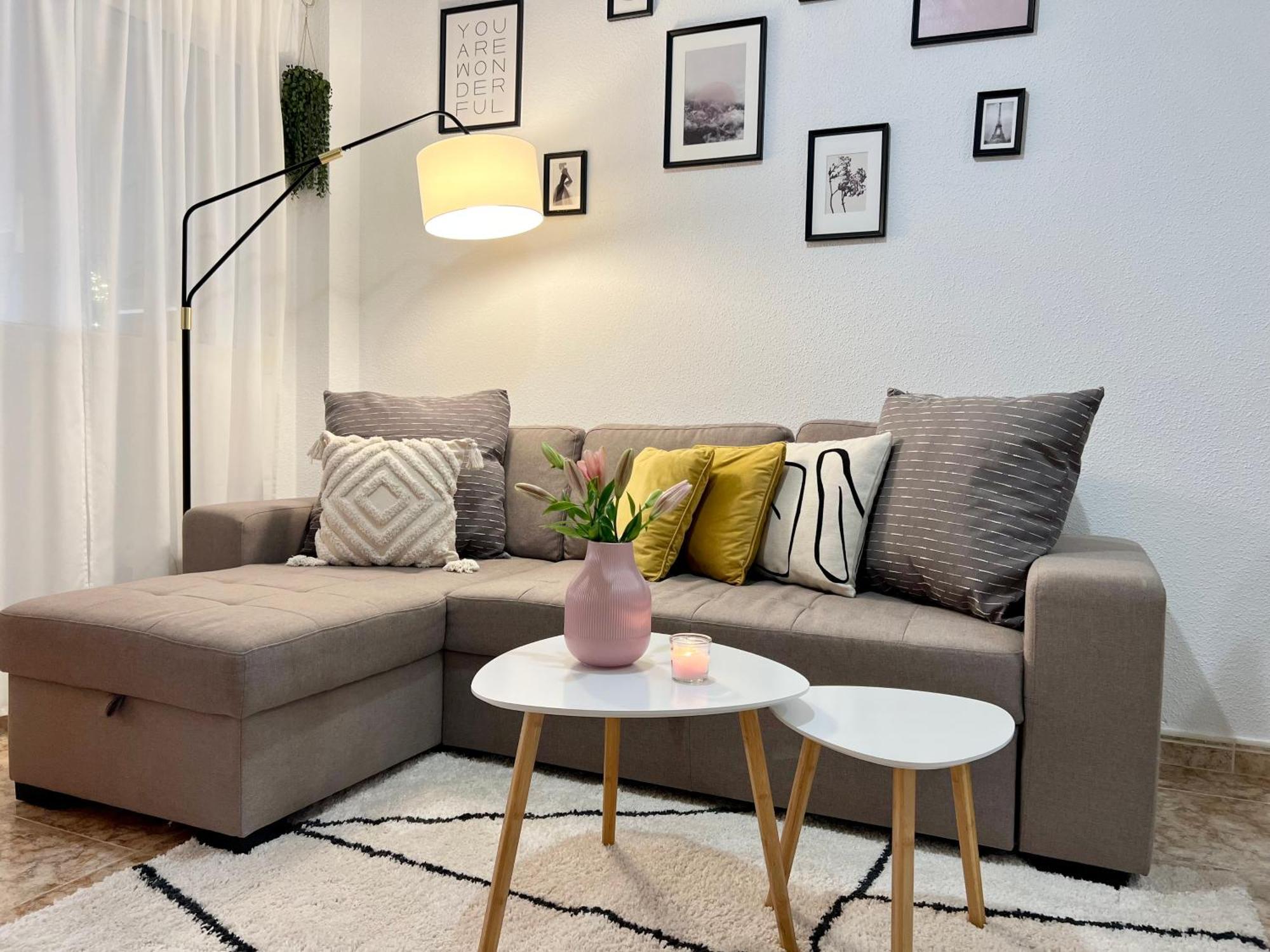 Lovely With A Sunny Terrace Appartement *